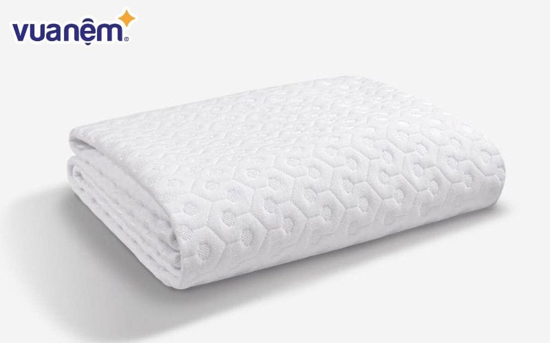 Cách giặt tấm bảo vệ nệm không thể giặt bằng máy