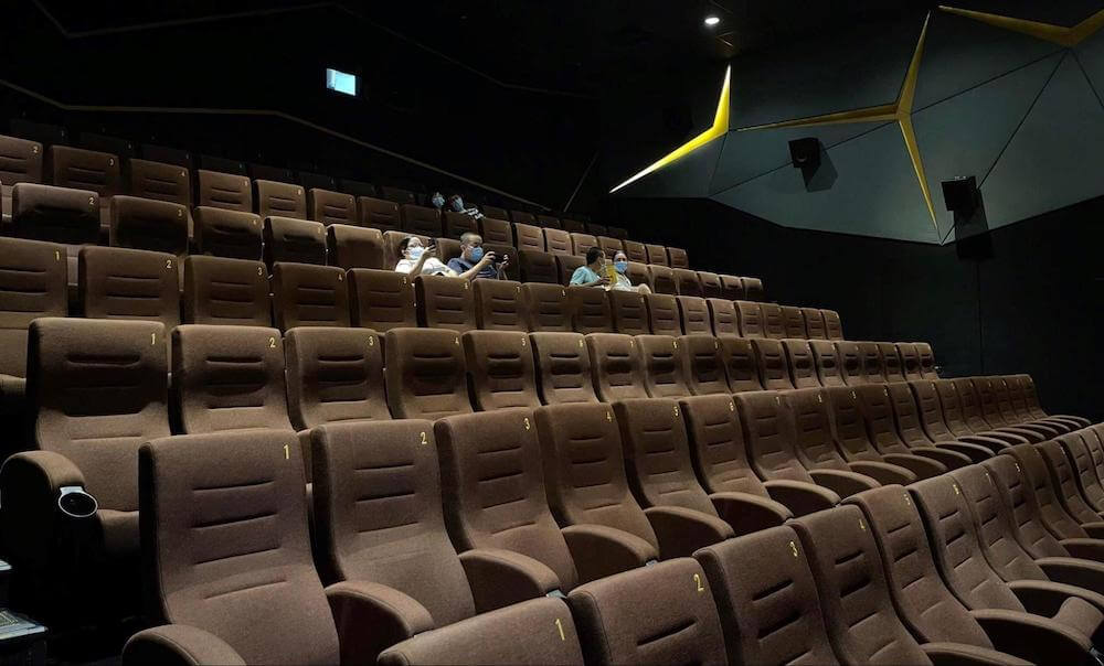 Hệ thống ghế ngồi êm ả bên phía trong rạp chiếu phim Mega GS Cinemas