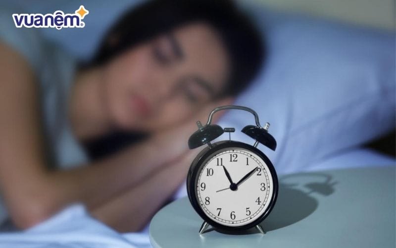 Ngủ 4 tiếng một ngày có đủ không