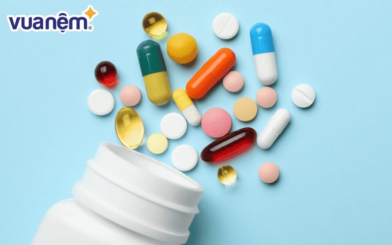 Sử dụng thuốc điều hòa giấc ngủ hoặc thuốc kích thích thần kinh trung ương theo chỉ định