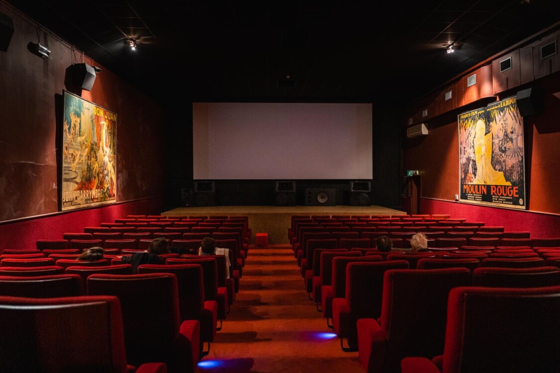rạp chiếu phim ngay sát quận Bình Tân Galaxy Cinema Trung Chánh