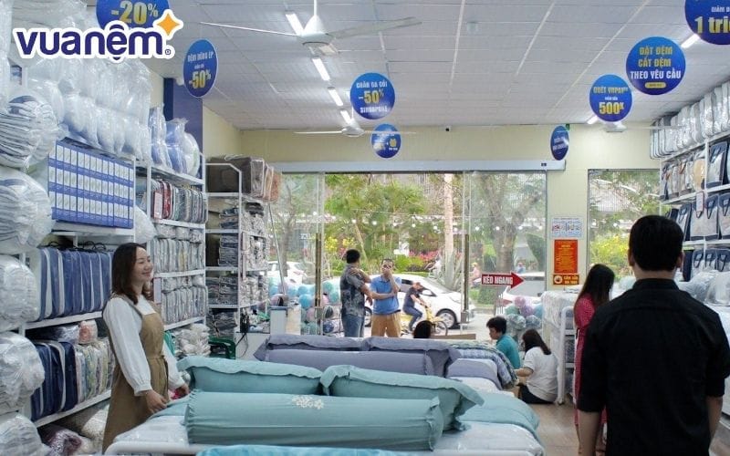 Vua Nệm là hệ thống bán lẻ nệm, chăn ga gối chính hãng hàng đầu Việt Nam