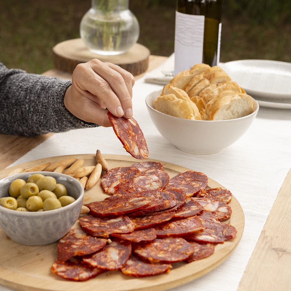 Cách ăn salami