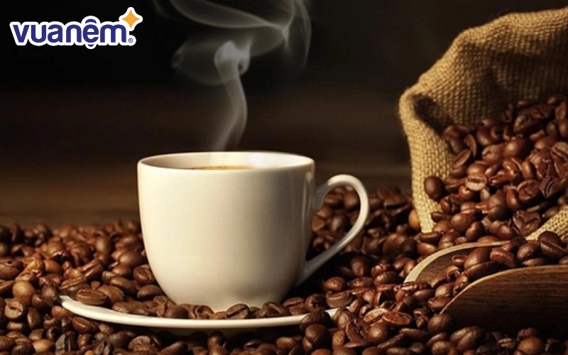 Những lựa chọn tiện lợi có thể áp dụng gồm cà phê, trà, soda chứa caffeine