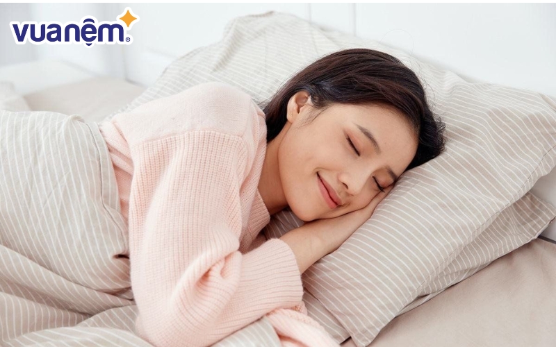 Chọn chất liệu nệm và chăn ga phù hợp để tránh ngủ quên