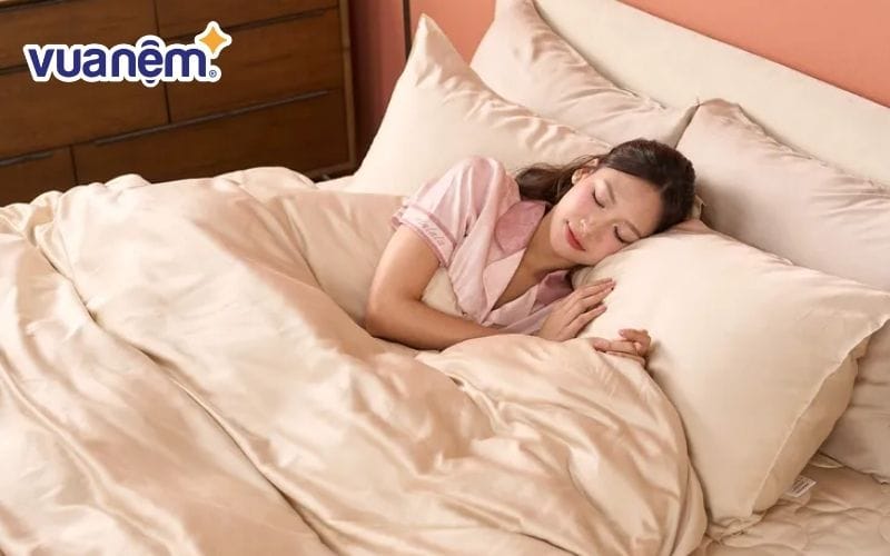 Chăn ga gối nệm chất lượng giúp duy trì giấc ngủ REM sâu và ổn định
