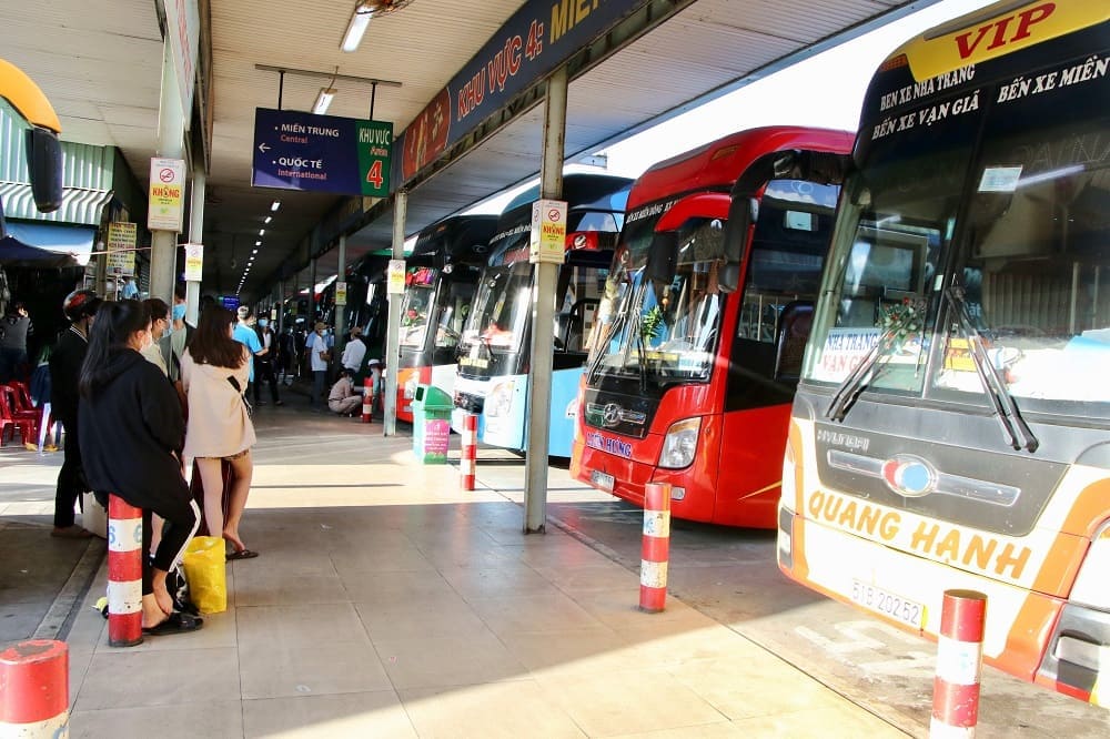 phương tiện di chuyển đến hang múa