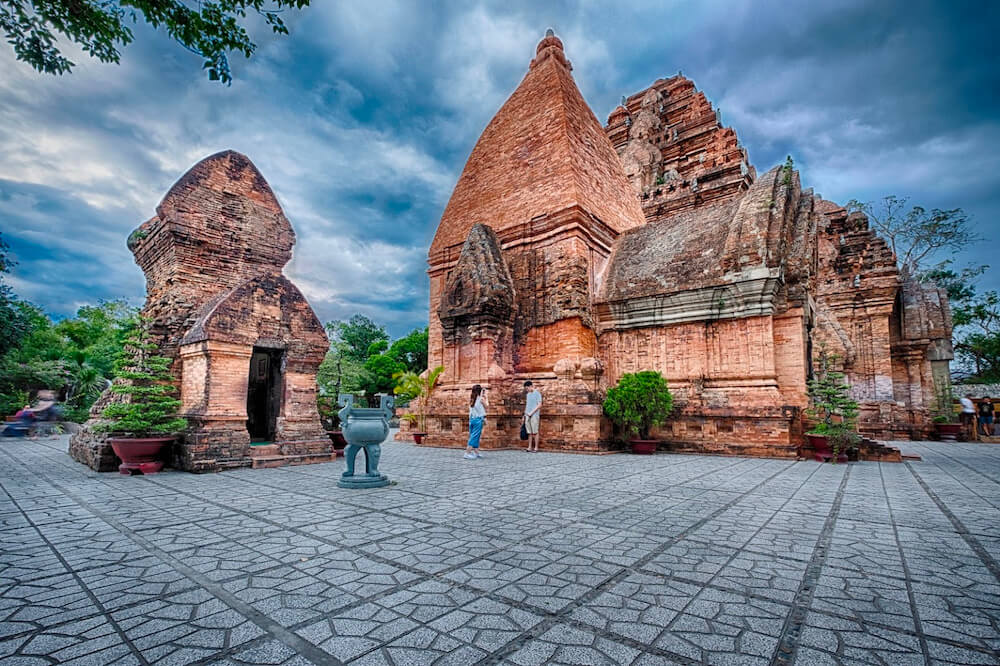 du lịch tháp bà ponagar