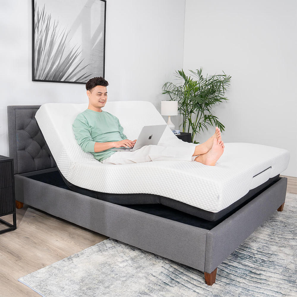 Giường ngủ thông minh Sleeptek có thể nâng hạ một cách dễ dàng