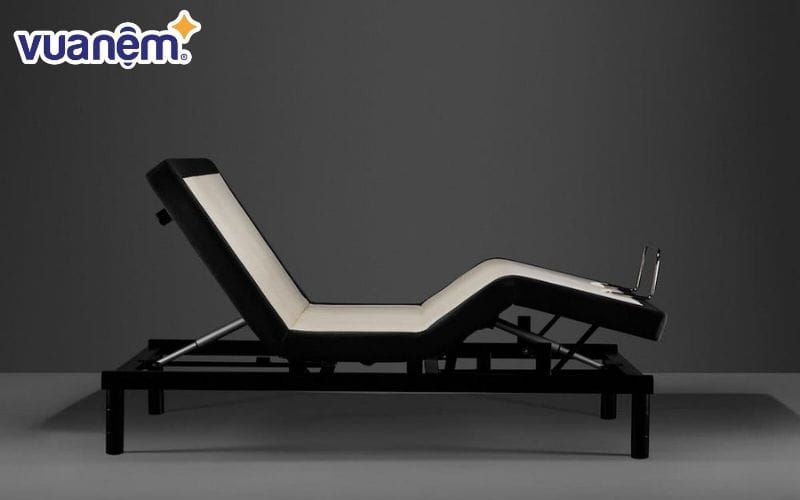 Giường điều khiển thông minh được thiết kế dựa trên công thái học rất có ích cho người sử dụng