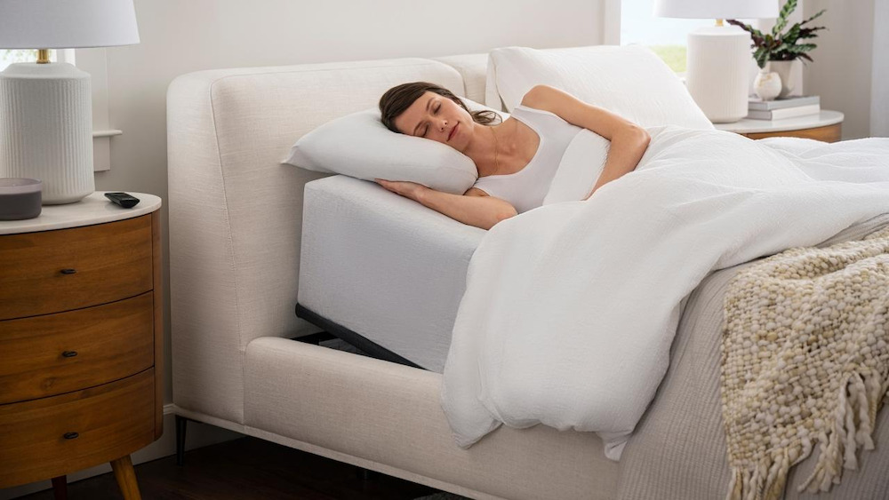 Giường điều khiển thông minh mang đến nhiều lợi ích sức khoẻ người ngủ nghiêng