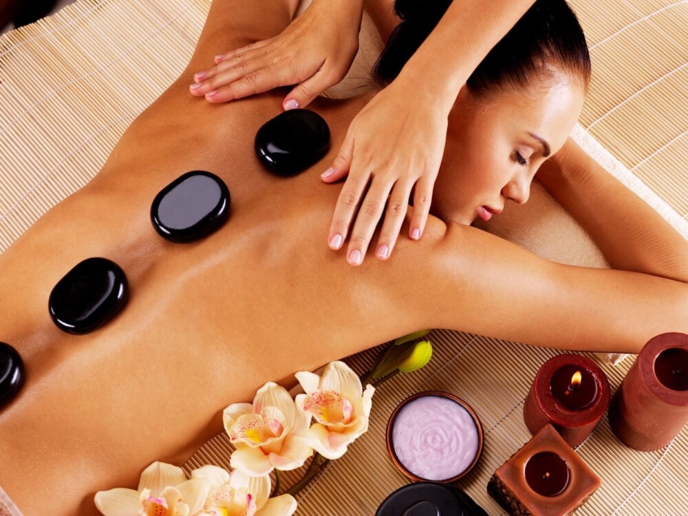 Massage spa body đá nóng