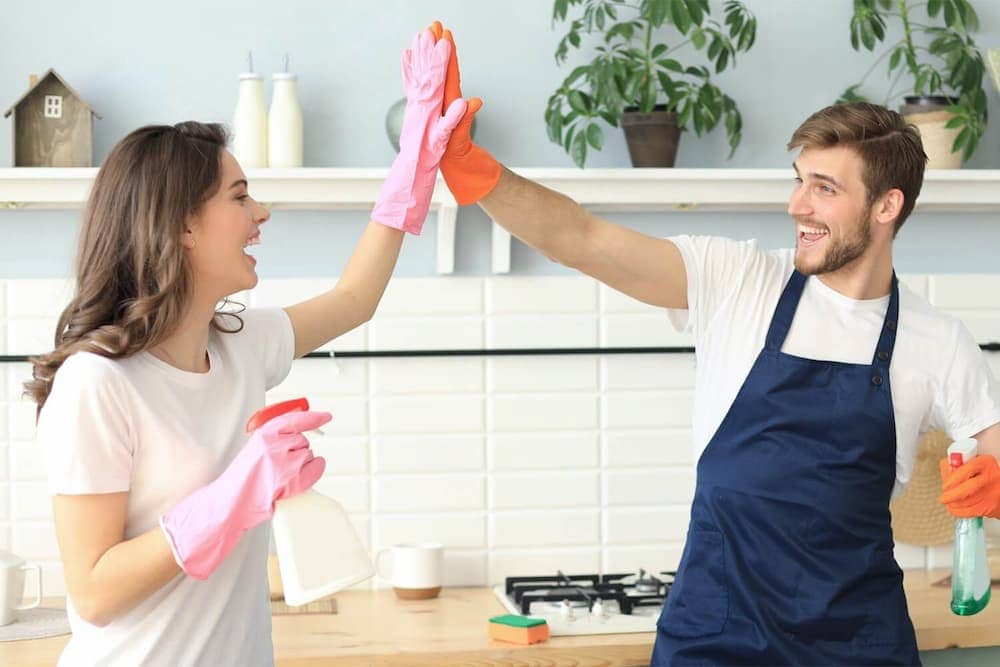 Phụ nữ cần chồng cùng chia sẻ việc nhà