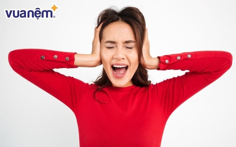 Thiếu ngủ làm gia tăng cảm xúc nóng giận