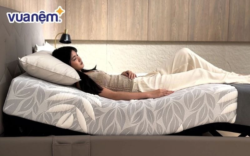 Tư thế không trọng lực giúp bạn có cảm giác như đang bay trong vũ trụ