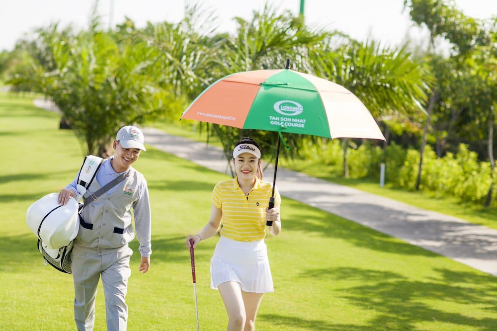 Bảng giá dịch vụ tại sân golf Tân Sơn Nhất được cập nhật liên tục