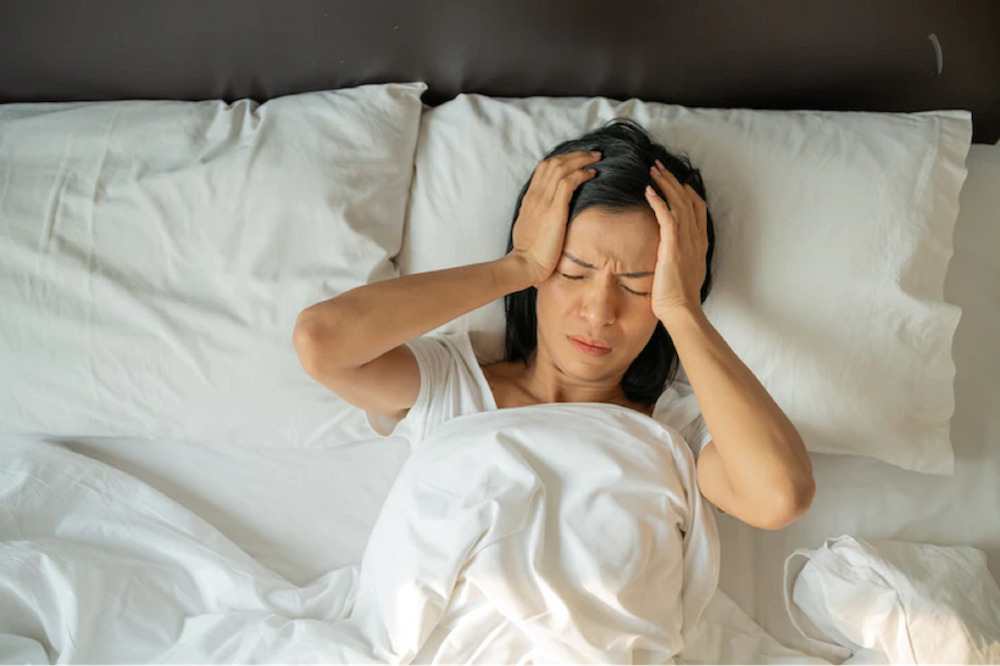 Thiếu ngủ là một trong những nguyên nhân gây ra trạng thái trì trệ khi thức dậy  