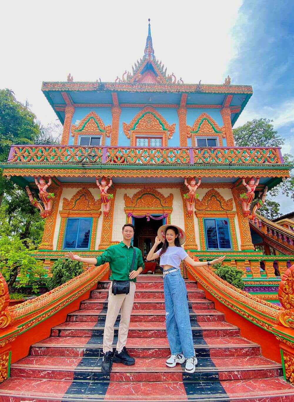 Chùa Chén Kiểu cũng là địa điểm du lịch đẹp và nổi tiếng ở Sóc Trăng có nhiều góc check in đẹp