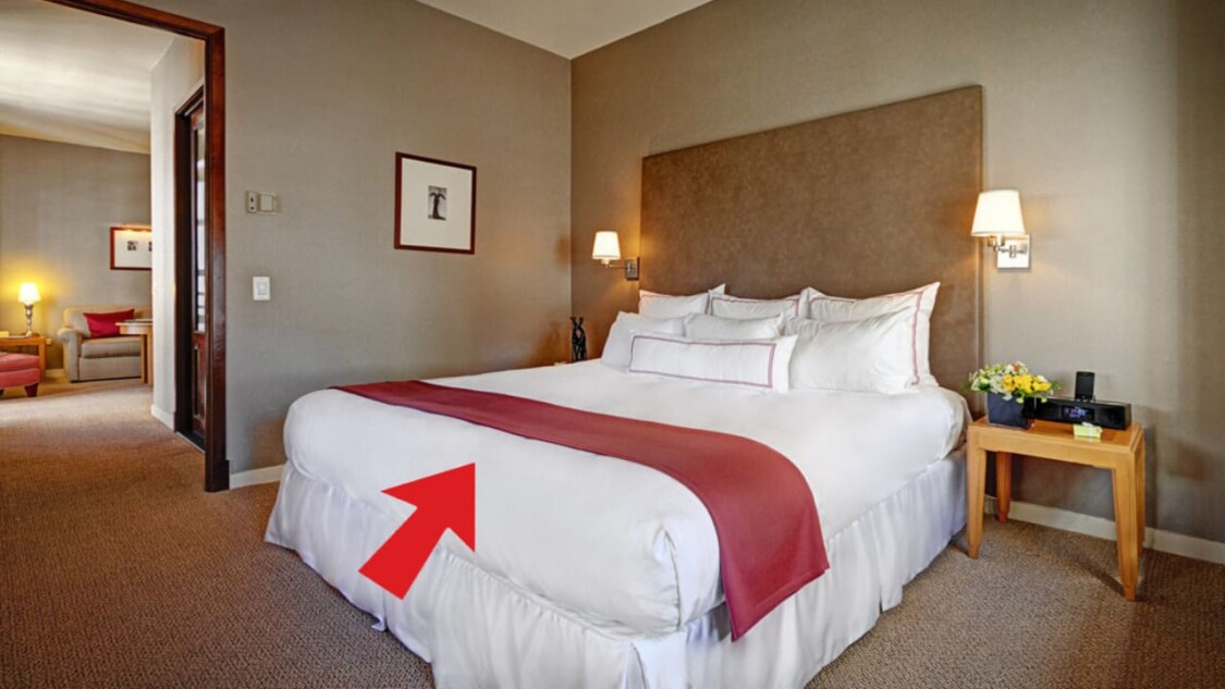Tấm trải trang trí giường khách sạn có công dụng gì