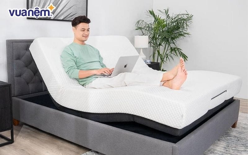 Giường điều khiển Sleeptek 2.0 – giải pháp cho người đau vai gáy