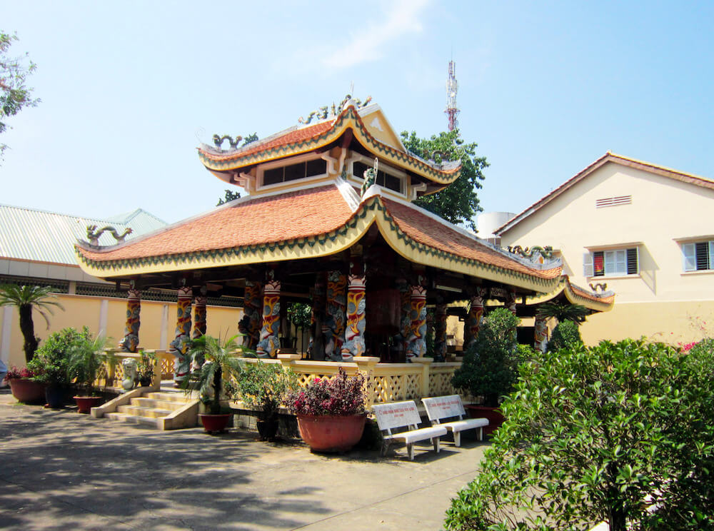 Lăng Tứ Kiệt là địa điểm du lịch Tiền Giang mà du khách không thể bỏ lỡ