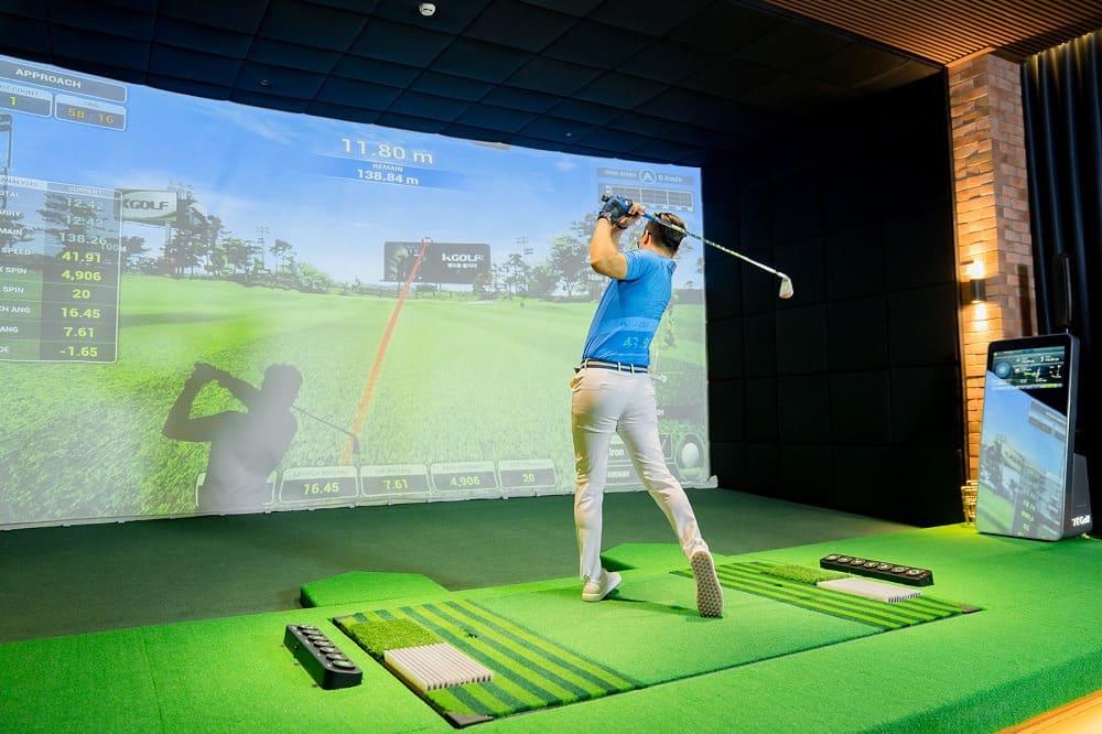  luyện tập với phòng golf 3D 