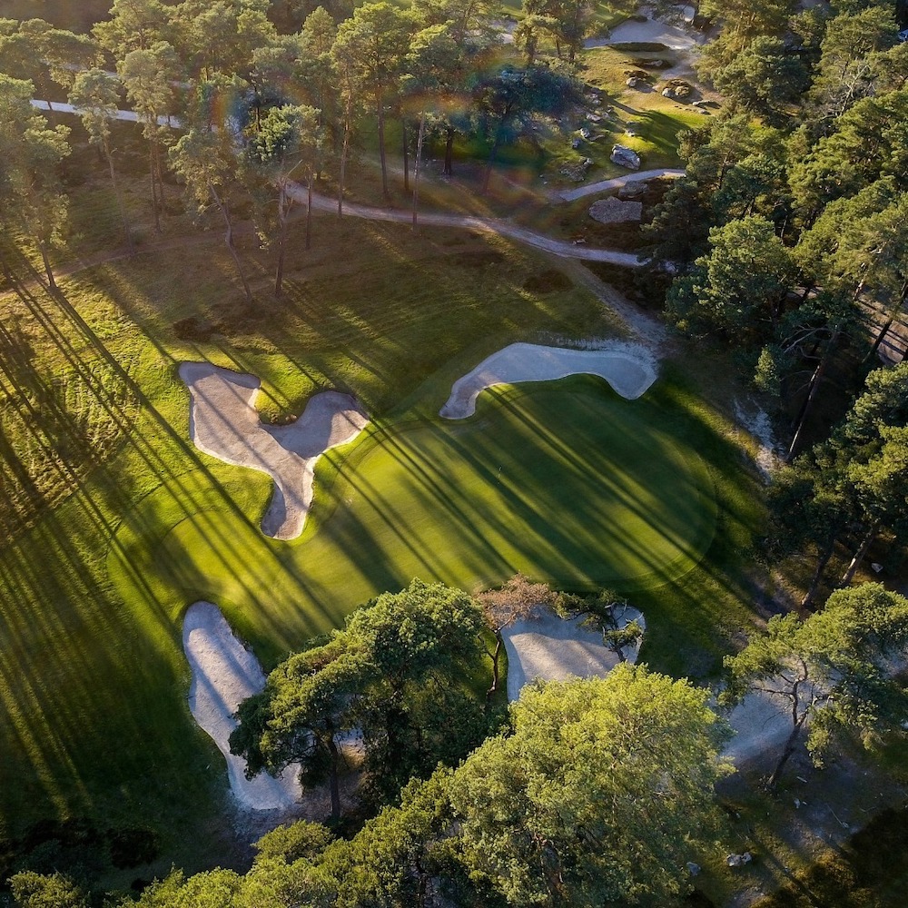 Morfontaine là sân golf nổi tiếng tại Pháp có những mảng xanh tuyệt đẹp