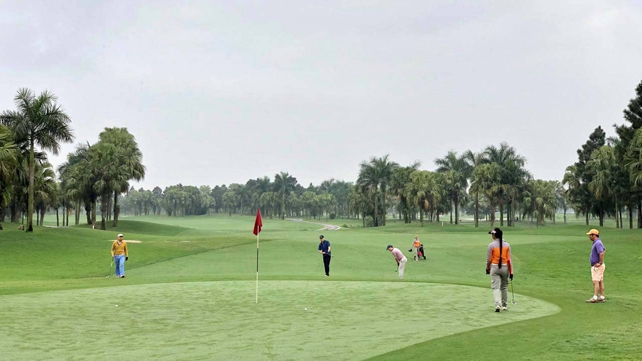 thiết kế của sân golf đầm vạc