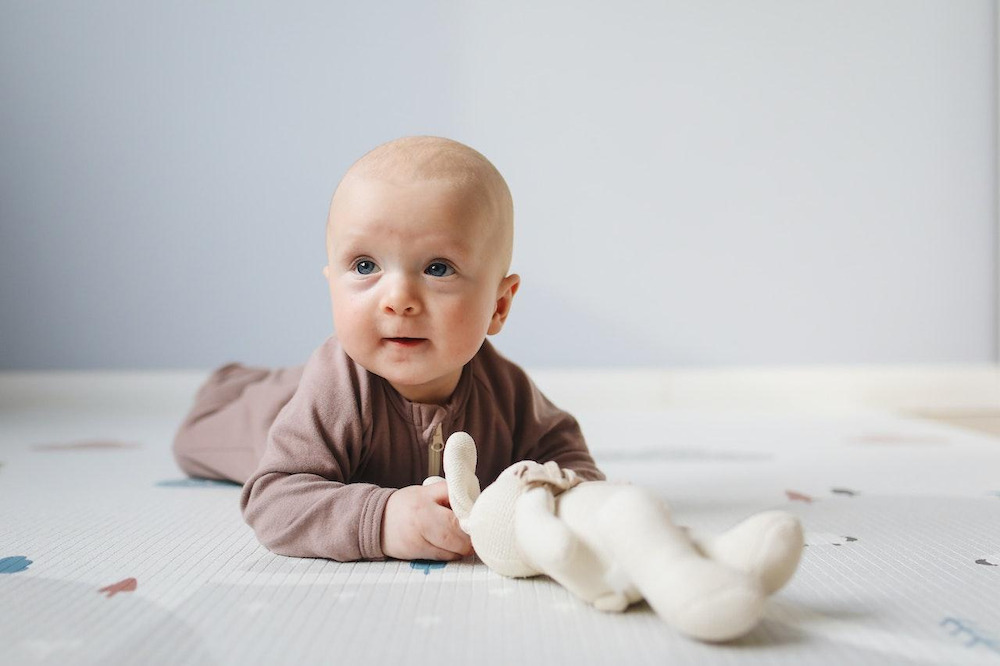 thời gian tập tummy time cho trẻ