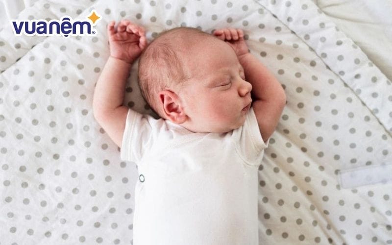 Tư thế ngủ giúp tăng chiều cao dáng sao biển