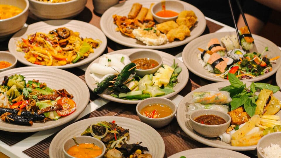 ăn tối quận 11 tại buffet chay an đông