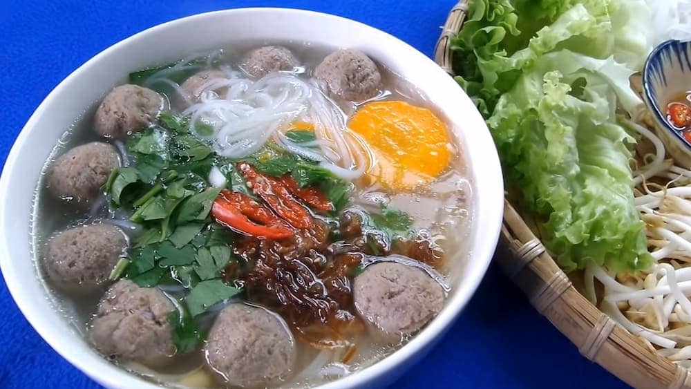 ăn tối quận bình thạnh ở Hủ tiếu bò viên Nơ Trang Long