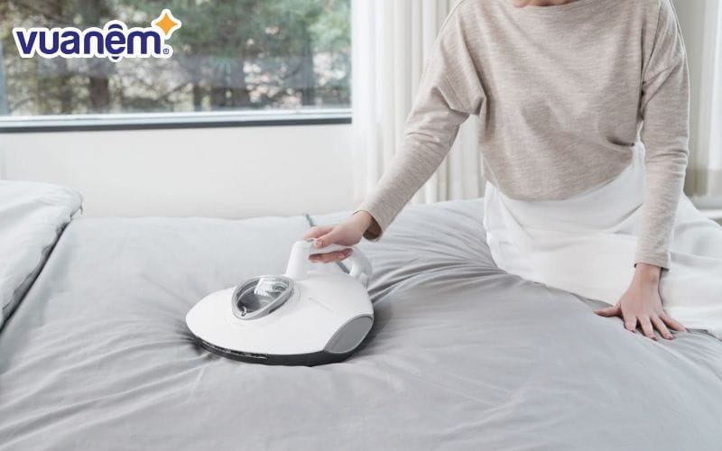 Có thể sử dụng máy hút mùi để làm sạch nệm