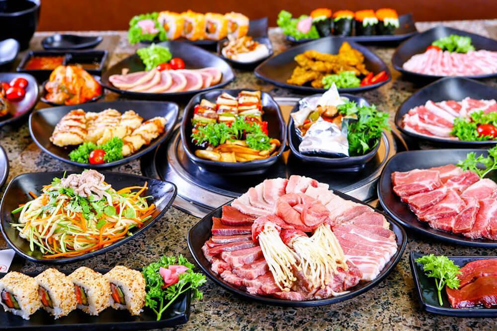 Món ăn hấp dẫn trong thực đơn buffet tại quán Chóp Chép