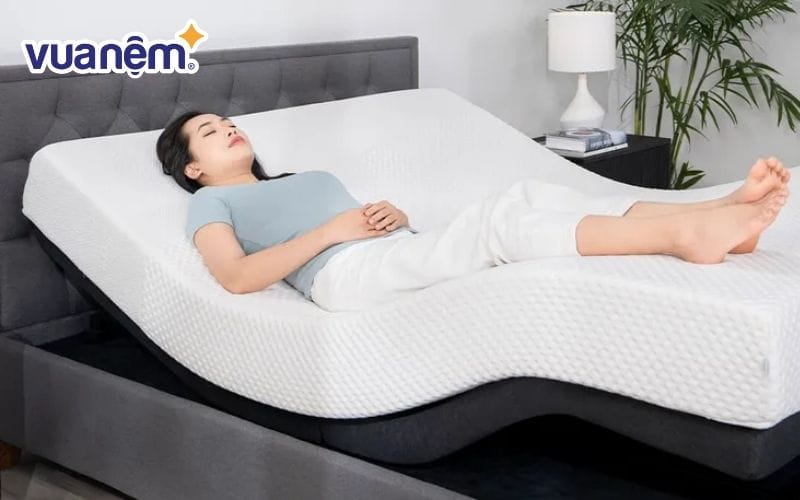 Giường điều khiển nâng đầu xua tan chứng ngáy ngủ