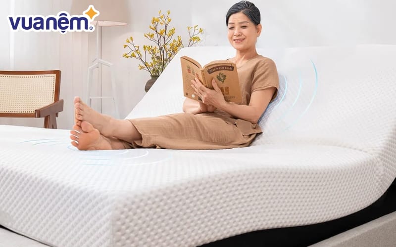 Giường điều khiển từ xa Sleeptek 2.0 của Vua Nệm mang đến trải nghiệm chăm sóc sức khỏe và thư giãn toàn diện
