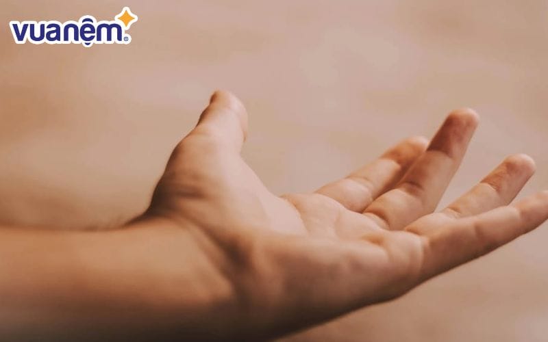 Các bài tập thở bằng ngón tay chính là một giải pháp hữu ích giúp bạn thư giãn tinh thần để dễ dàng đi sâu vào giấc ngủ.