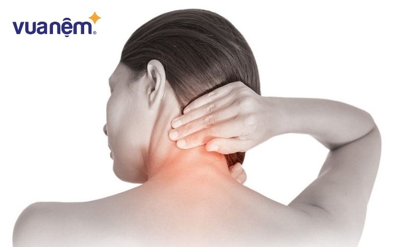Massage cổ nhẹ nhàng giúp thư giãn cơ và giảm đau hiệu quả