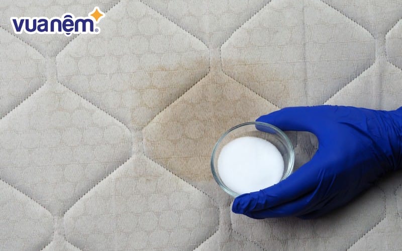 Tác dụng của bột baking soda là hút ẩm, khử nấm mốc và khử mùi 