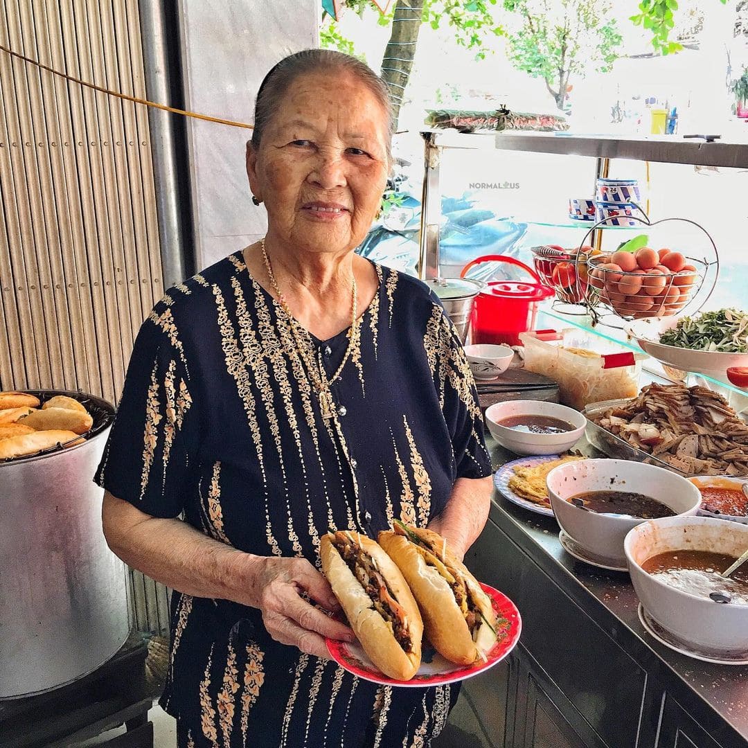 quán bánh mì madam khanh ngon ở hội an 