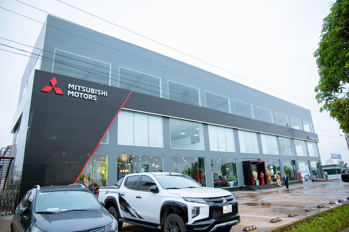 Showroom ô tô Mitsubishi Nam Định