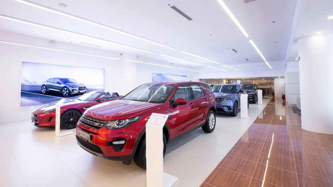 showroom ô tô Mitsubishi Kim Liên Vinh