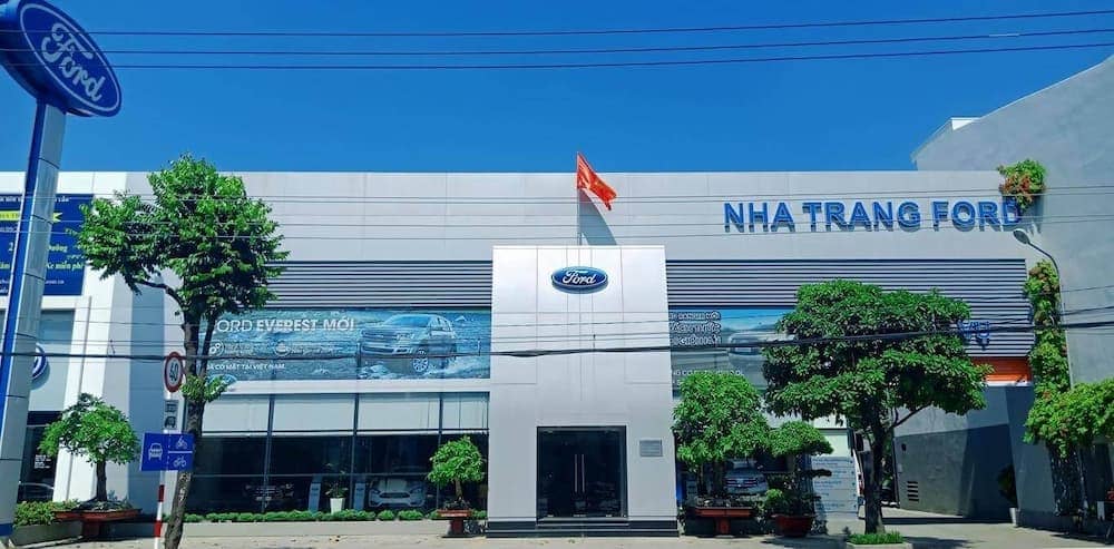 showroom ô tô Nha Trang ford