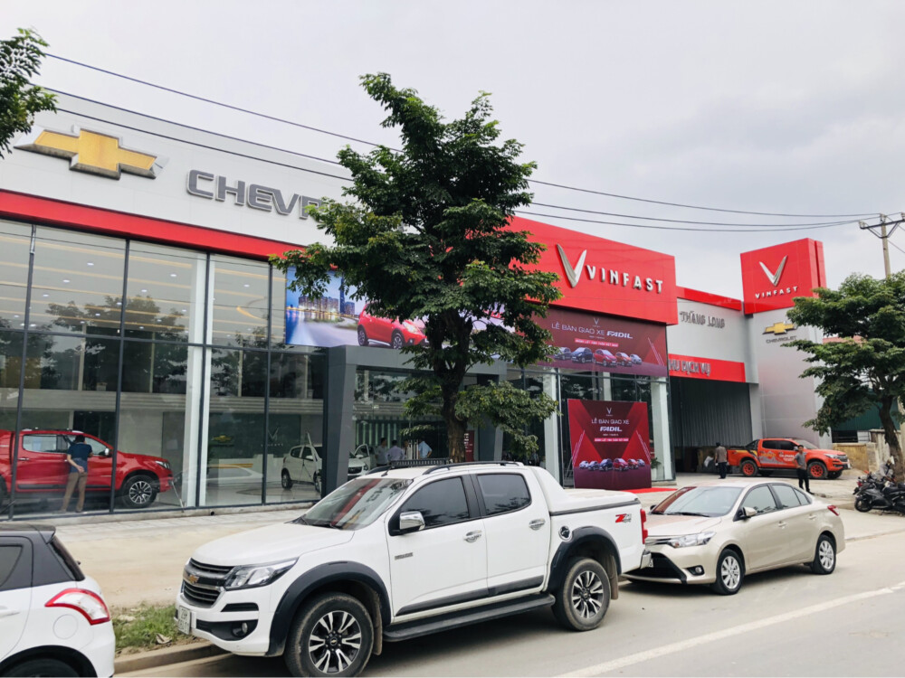 showroom ô tô Vinfast Thăng Long Hà Nội