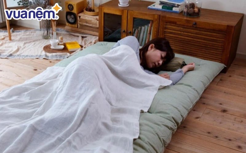Lưu ý một vài đối tượng không nên nằm sàn