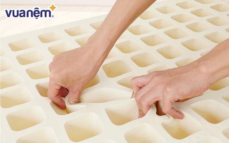 Nệm mật độ thấp có tính năng giảm áp lực tốt hơn
