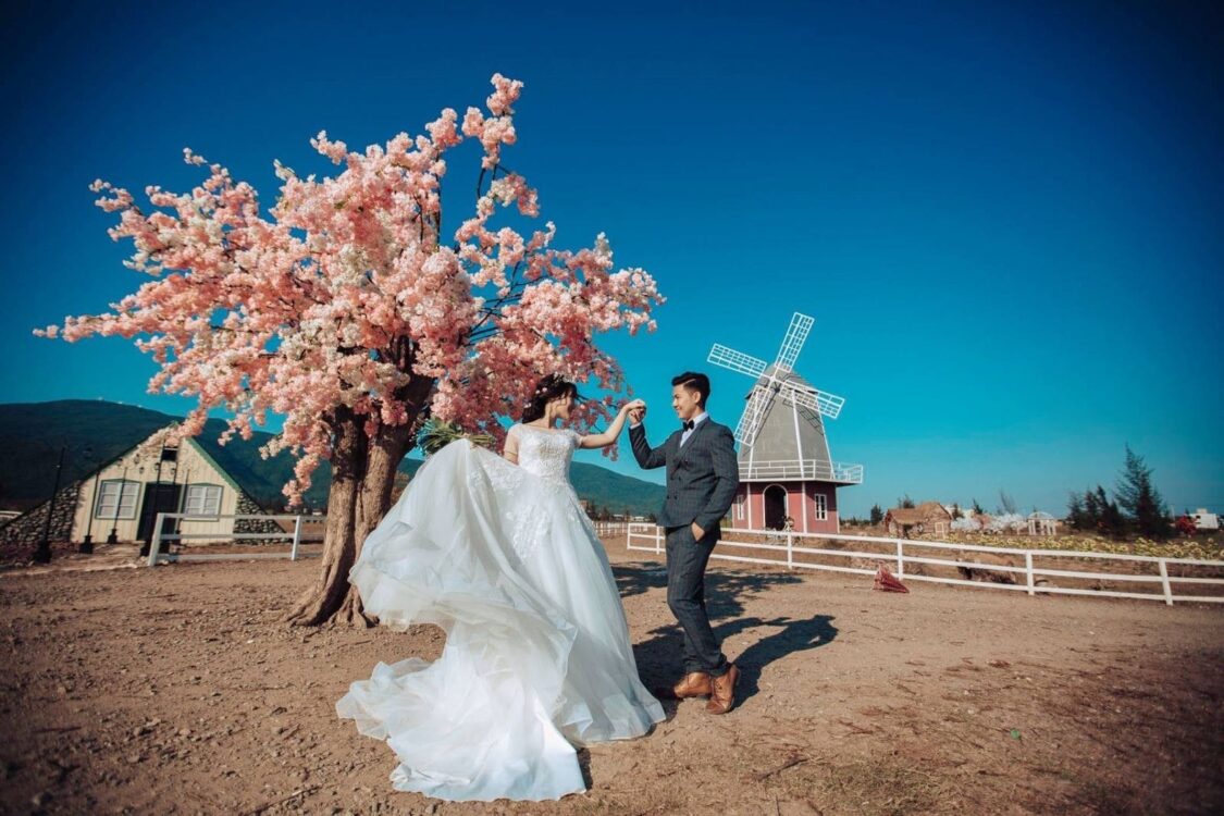 chụp ảnh cưới đẹp ở Phim trường Thuận Phước Field Việt Nam