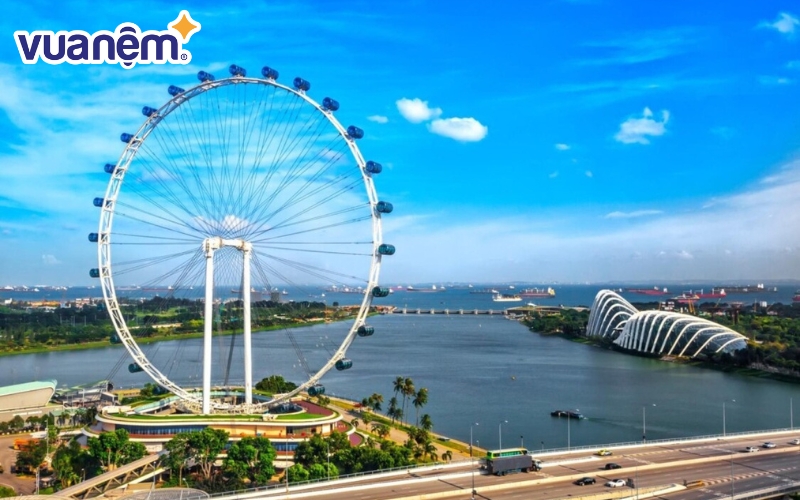 <em>Singapore Flyer - nơi ngắm cảnh tuyệt vời tại Singapore</em>