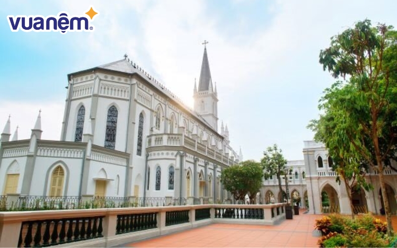 Trường tu viện CHIJMES nổi tiếng.