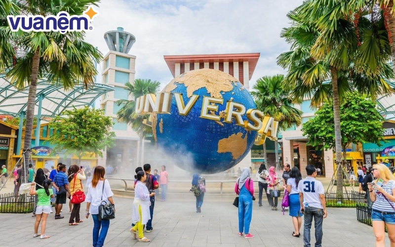 <em>Đế chế công viên giải trí Universal Studios trên Đảo Sentosa</em>